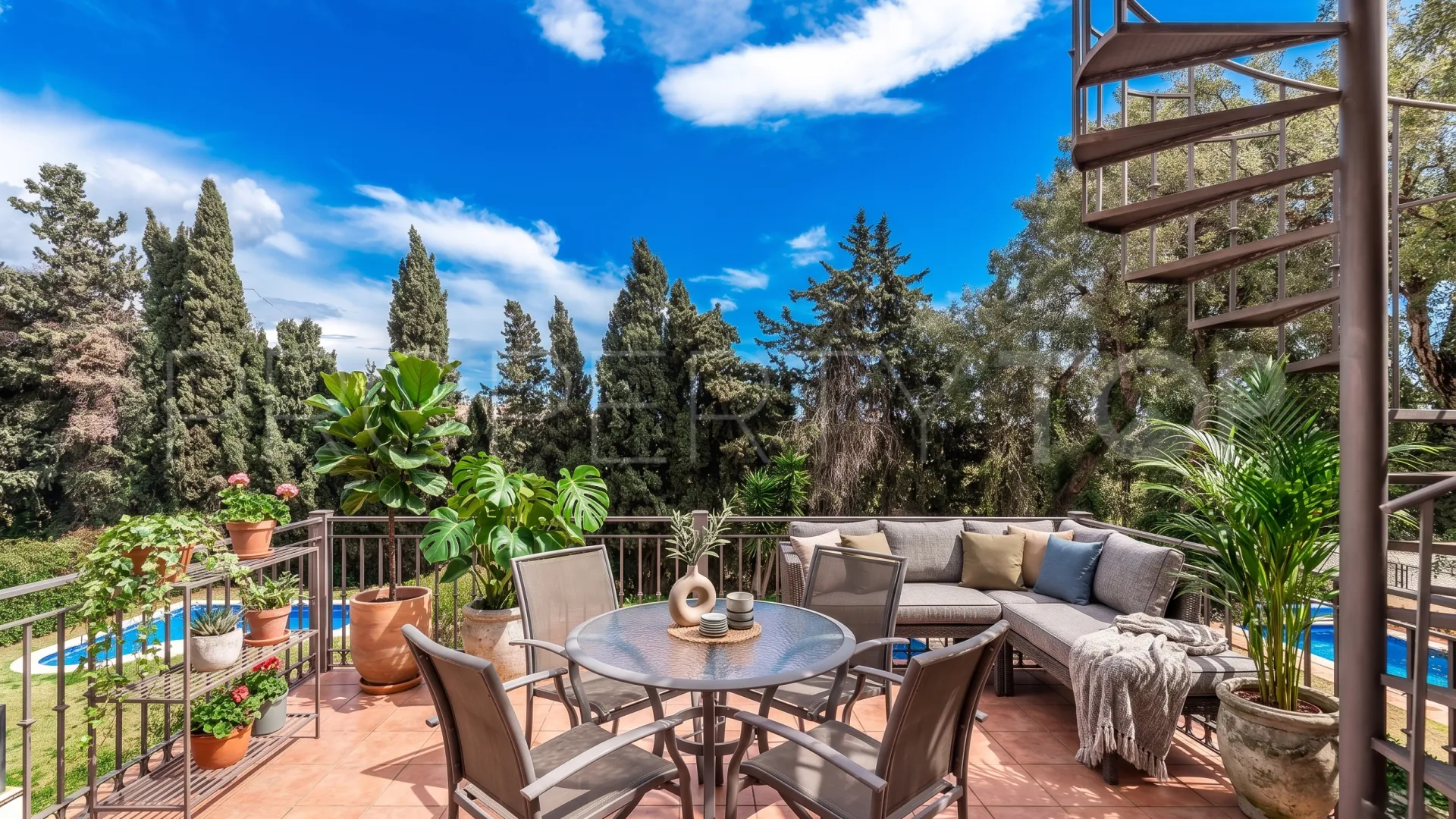 Villa with 5 bedrooms for sale in Elviria