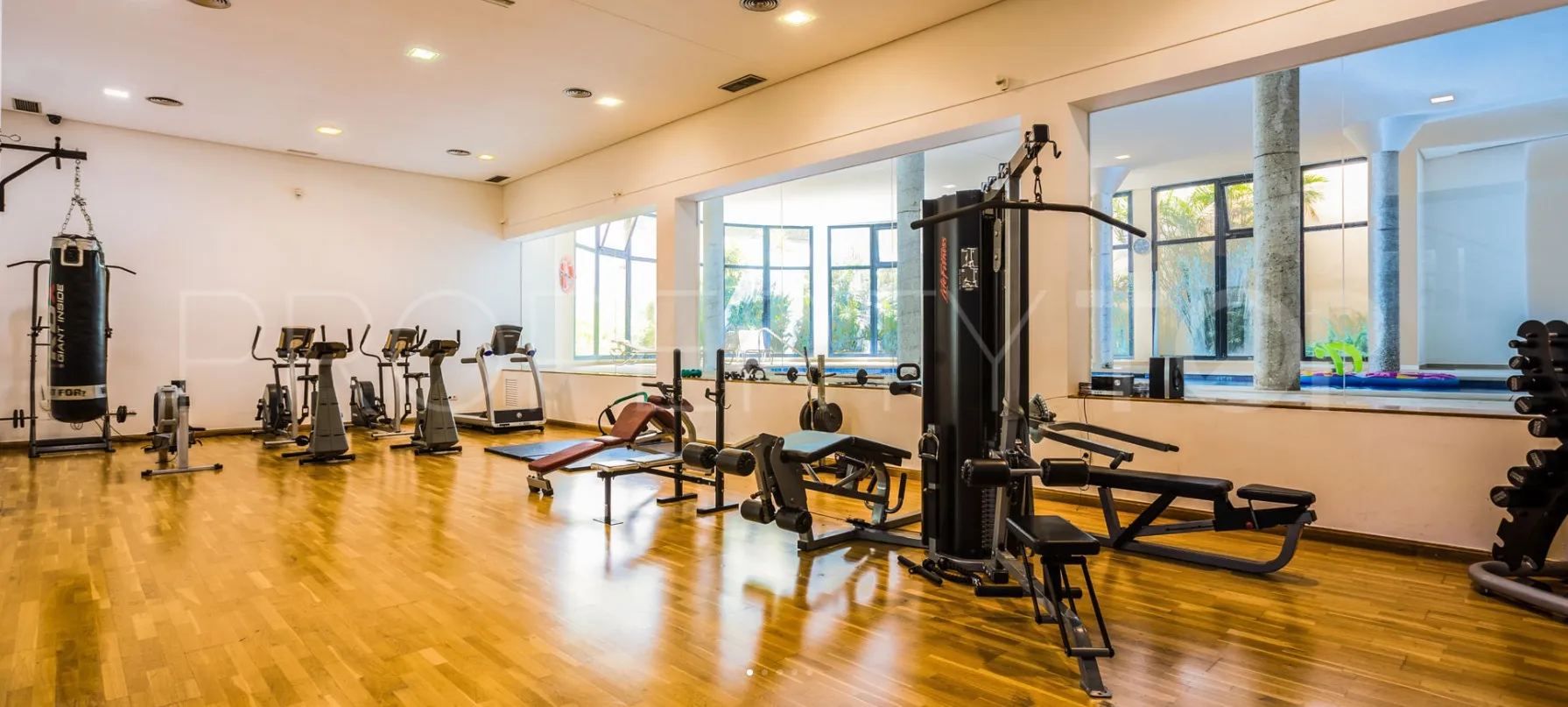 Semi detached house for sale in Benahavis Centro