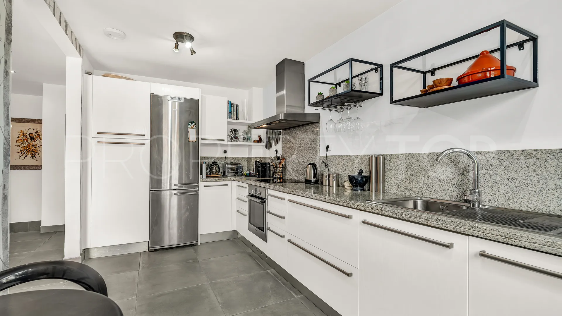 Semi detached house for sale in Benahavis Centro