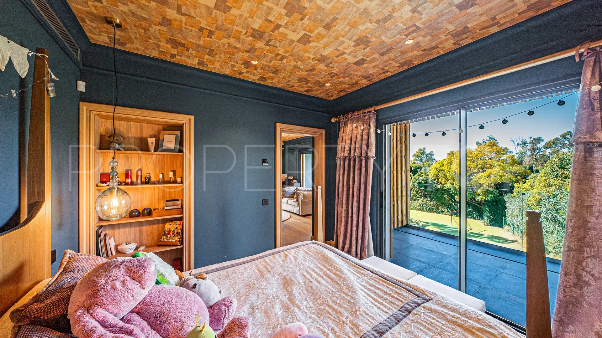Guadalmina Baja, villa de 10 dormitorios en venta