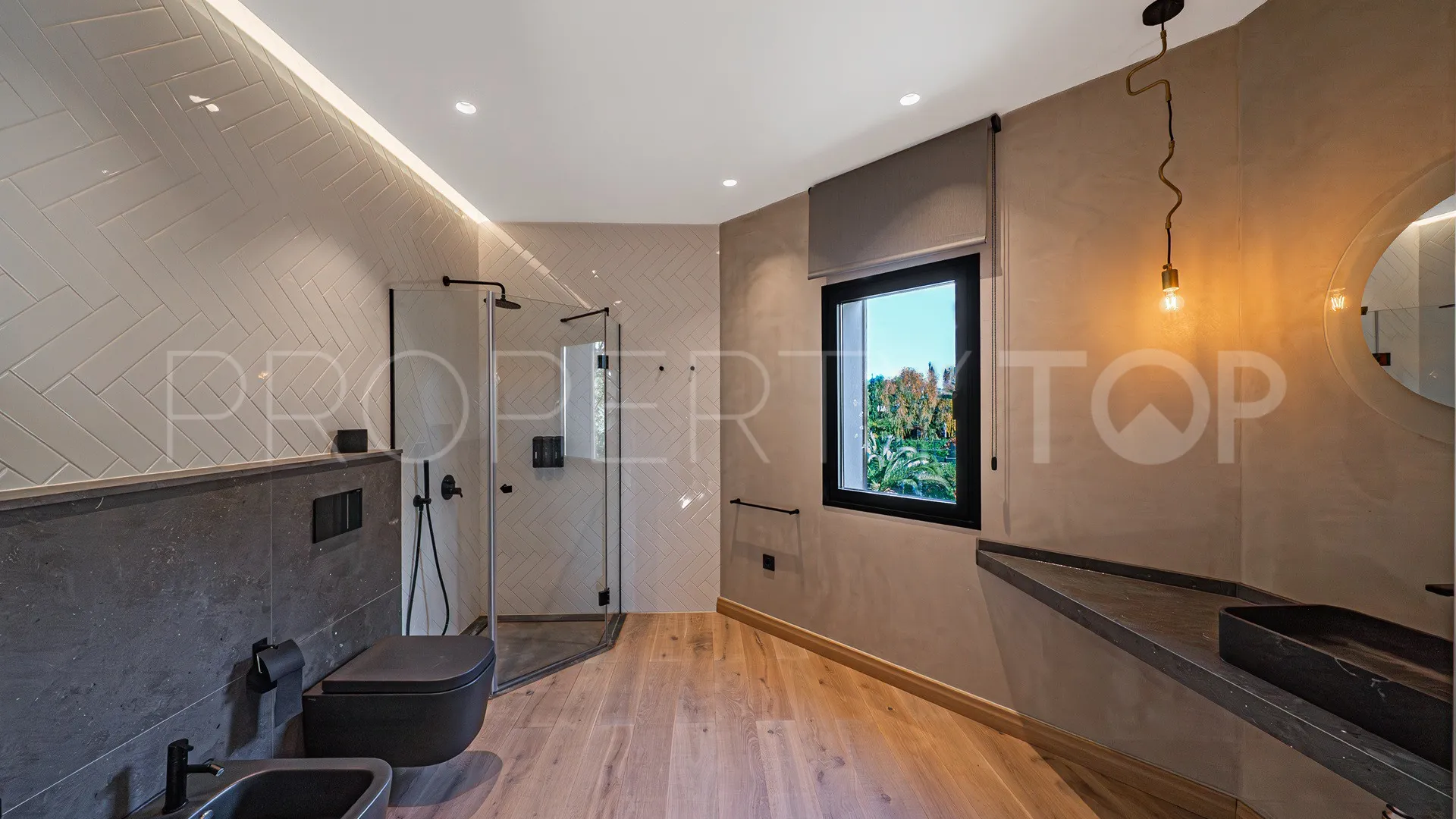Guadalmina Baja, villa de 10 dormitorios en venta