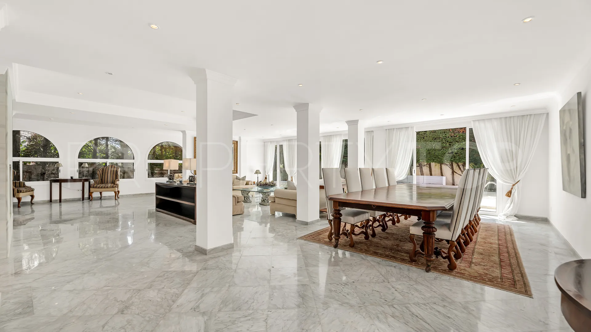 For sale Los Monteros villa with 5 bedrooms