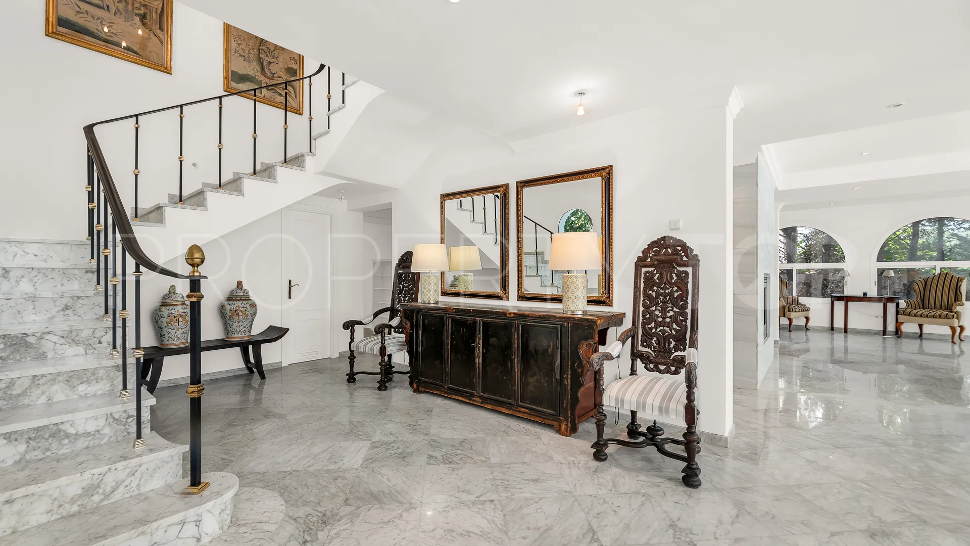 For sale Los Monteros villa with 5 bedrooms
