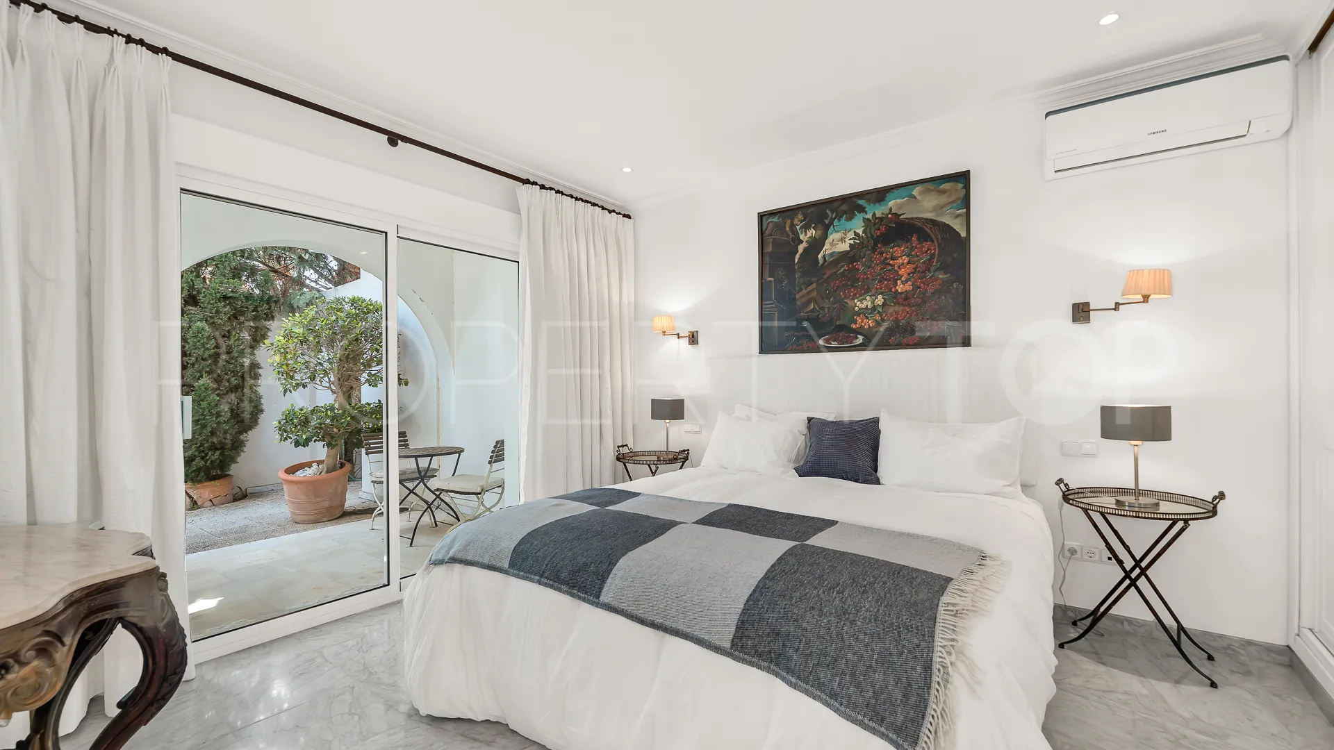 For sale Los Monteros villa with 5 bedrooms
