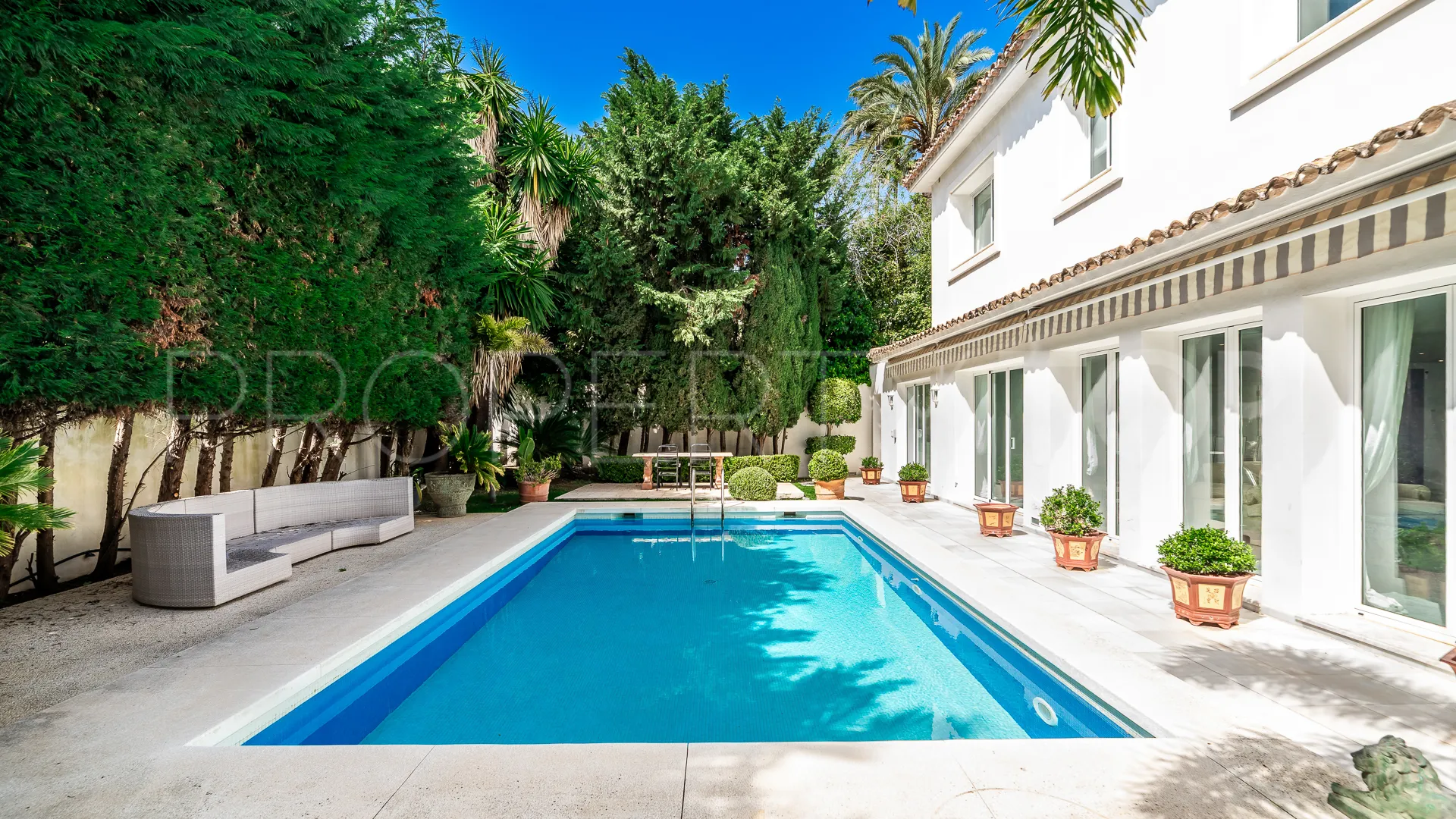 For sale Los Monteros villa with 5 bedrooms