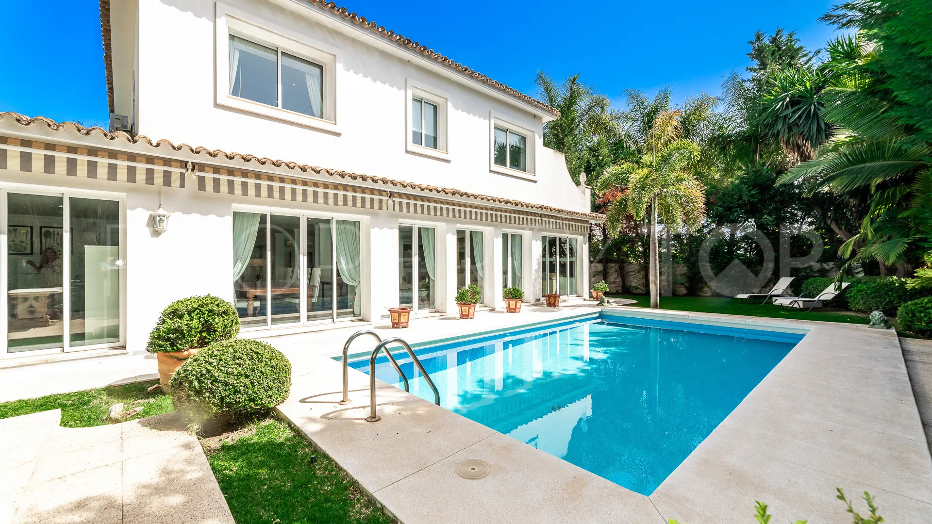 For sale Los Monteros villa with 5 bedrooms