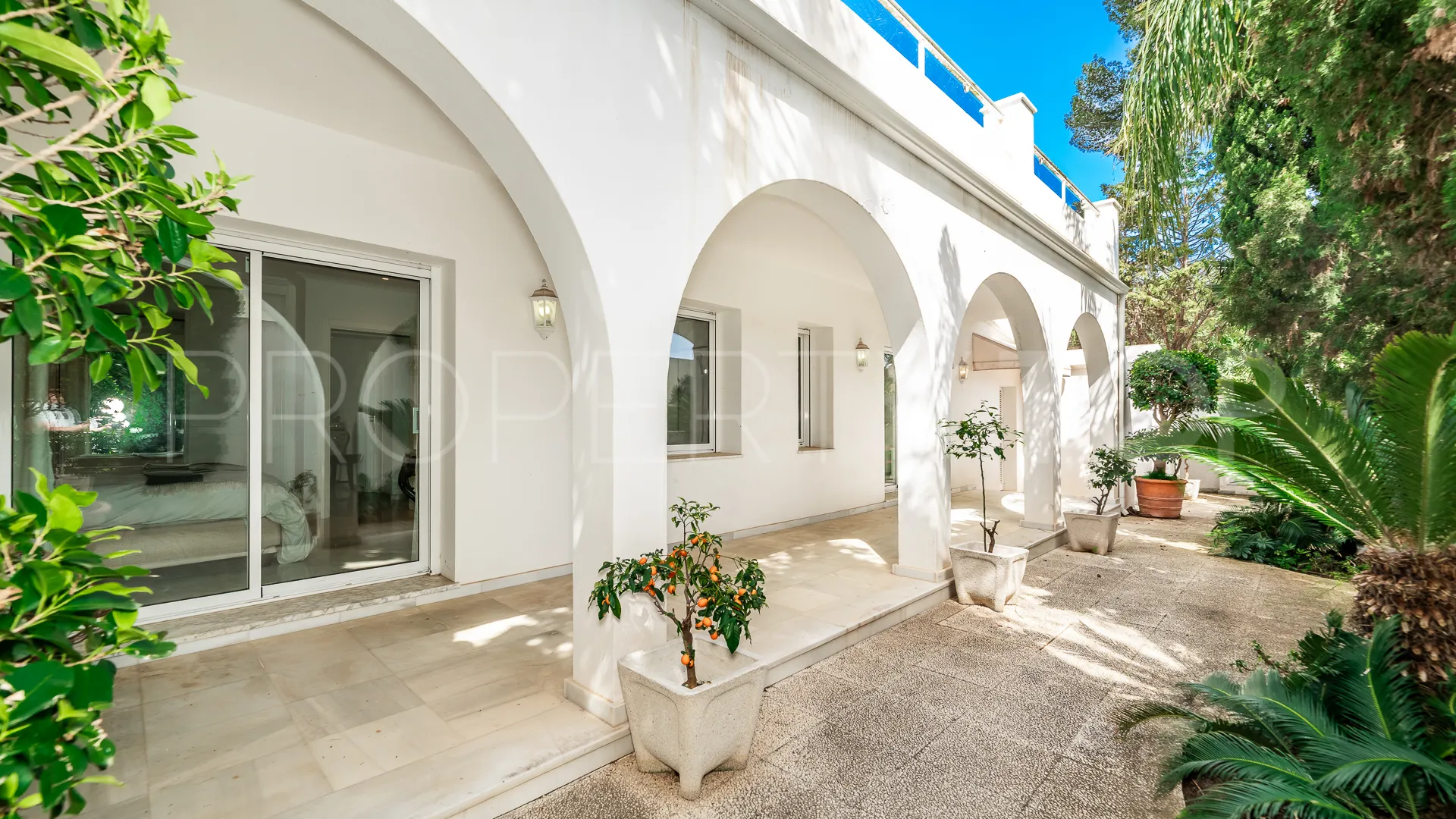 For sale Los Monteros villa with 5 bedrooms