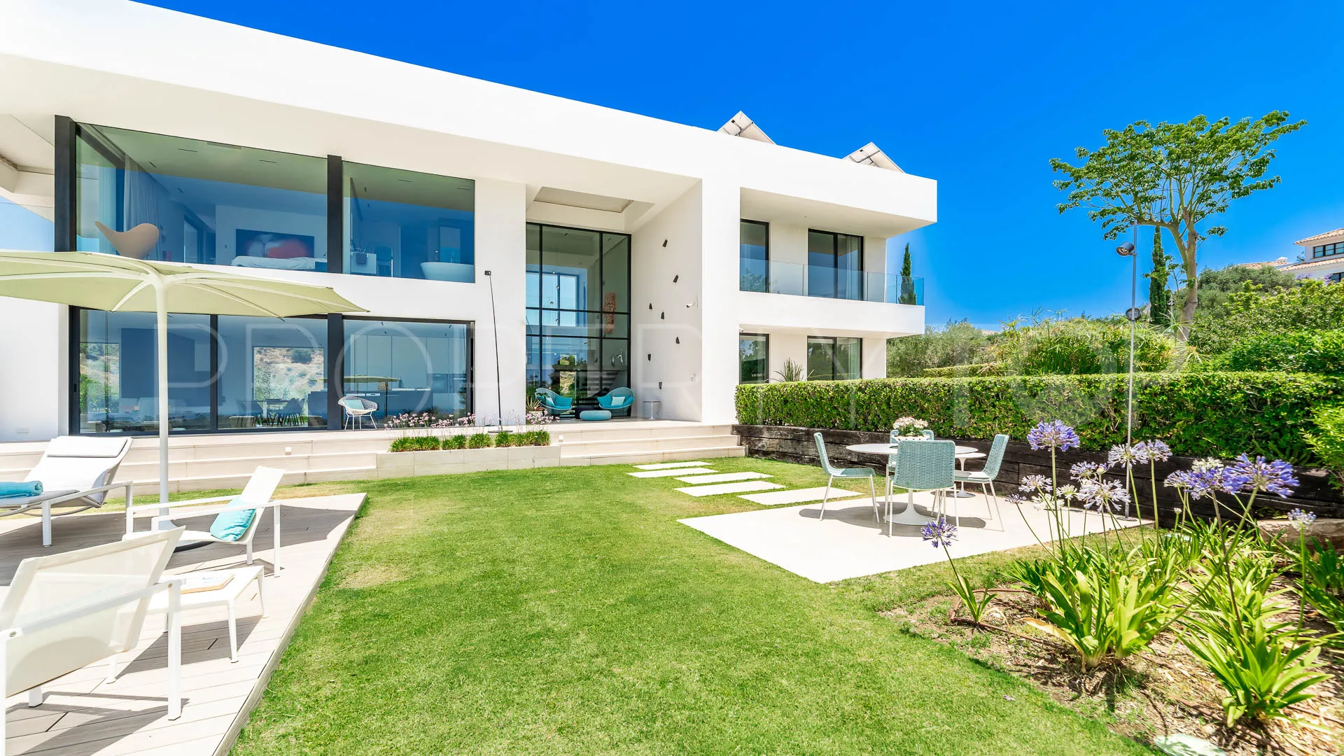 Villa for sale in La Quinta with 6 bedrooms
