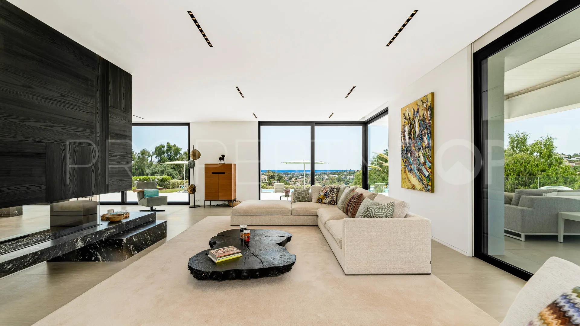 Villa for sale in La Quinta with 6 bedrooms