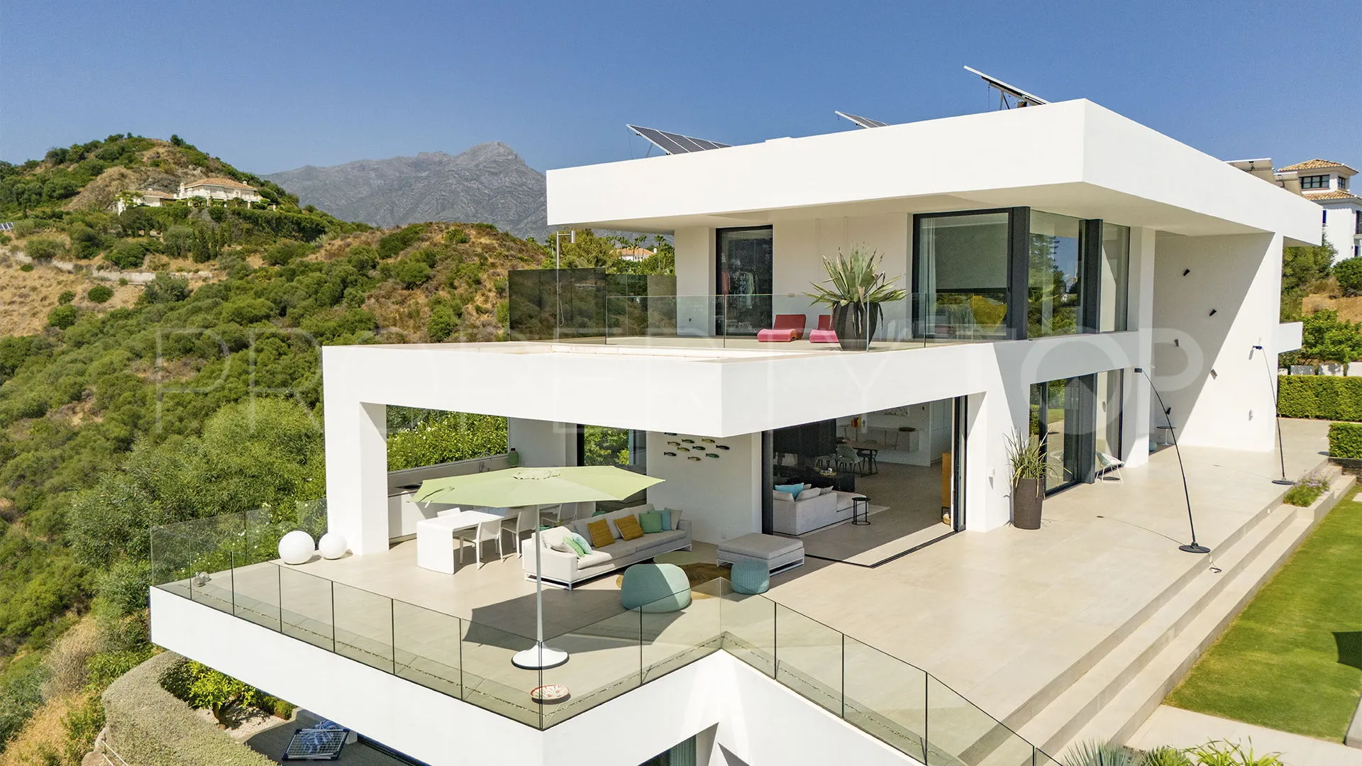 Villa for sale in La Quinta with 6 bedrooms