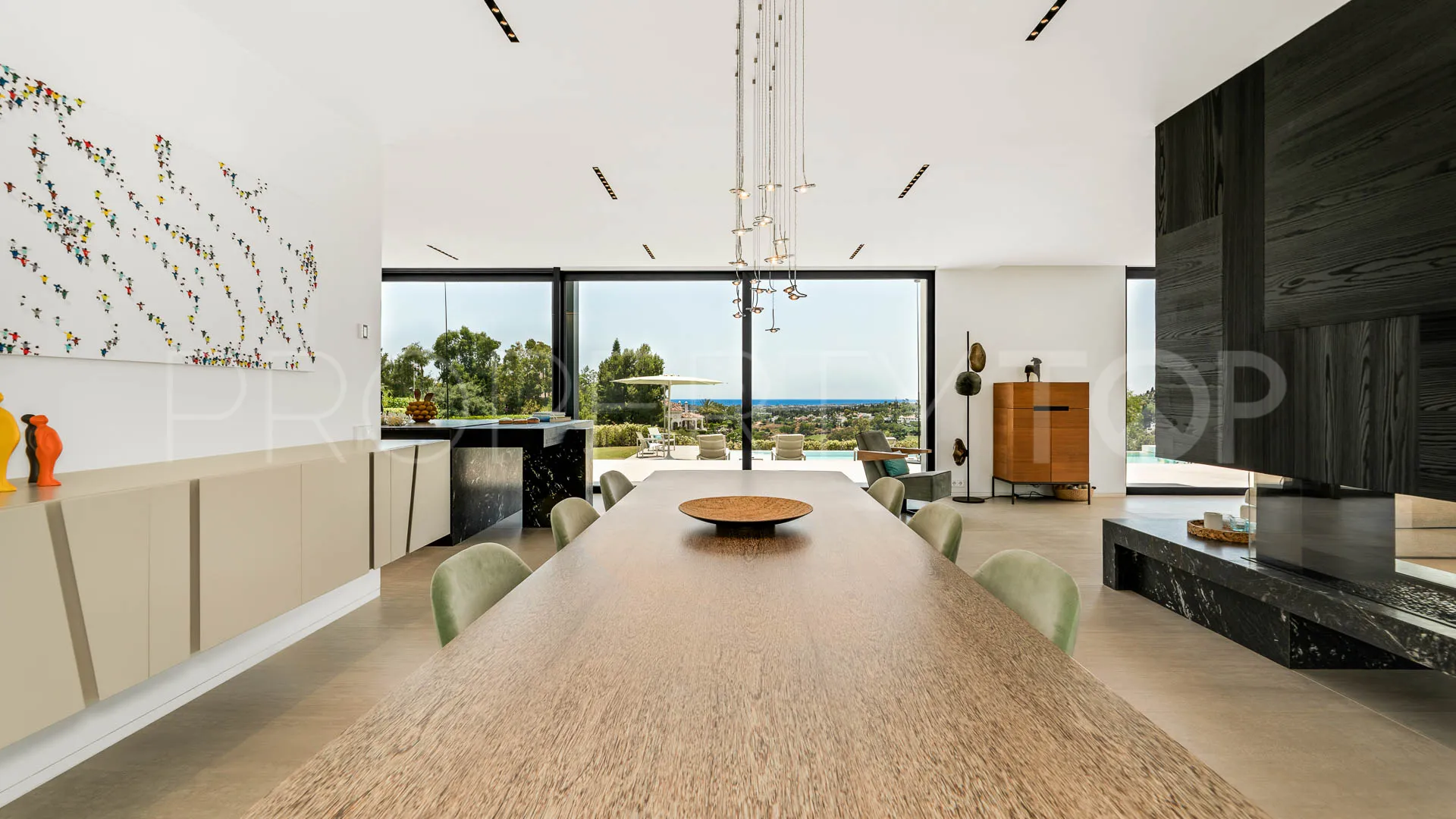 Villa for sale in La Quinta with 6 bedrooms