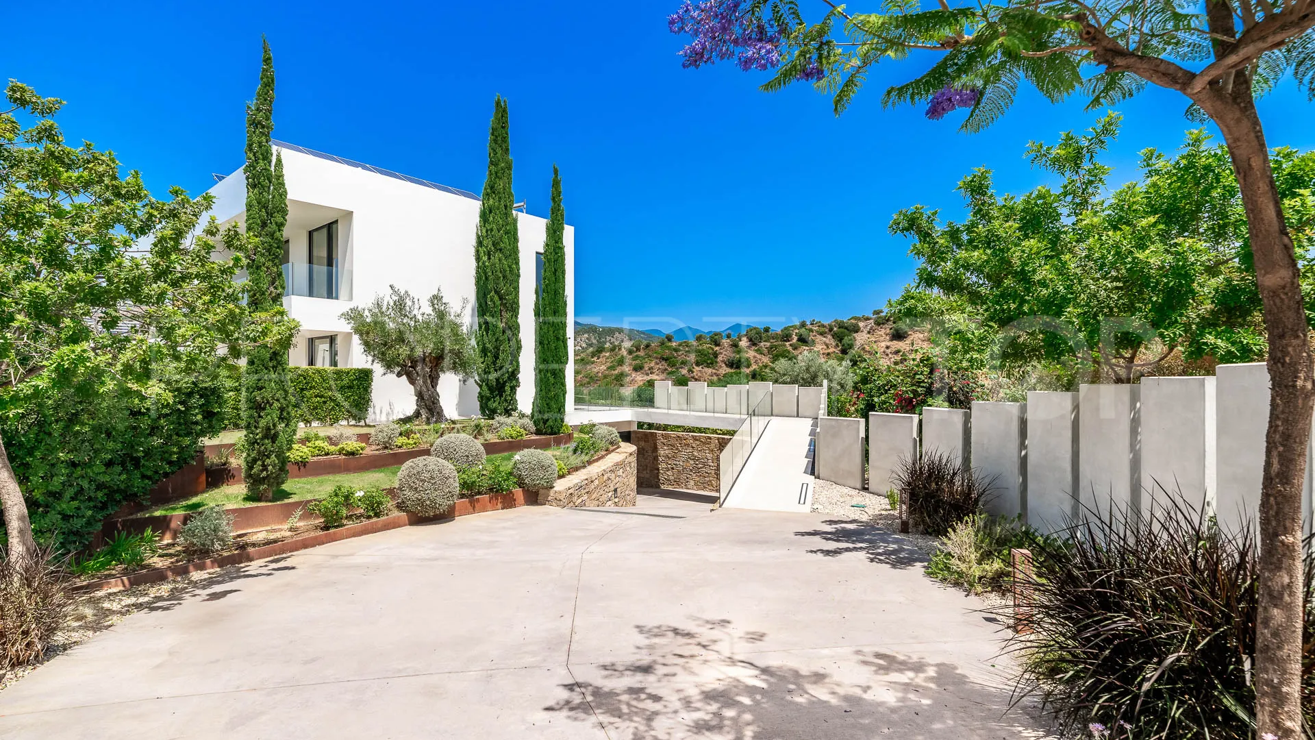 Villa for sale in La Quinta with 6 bedrooms