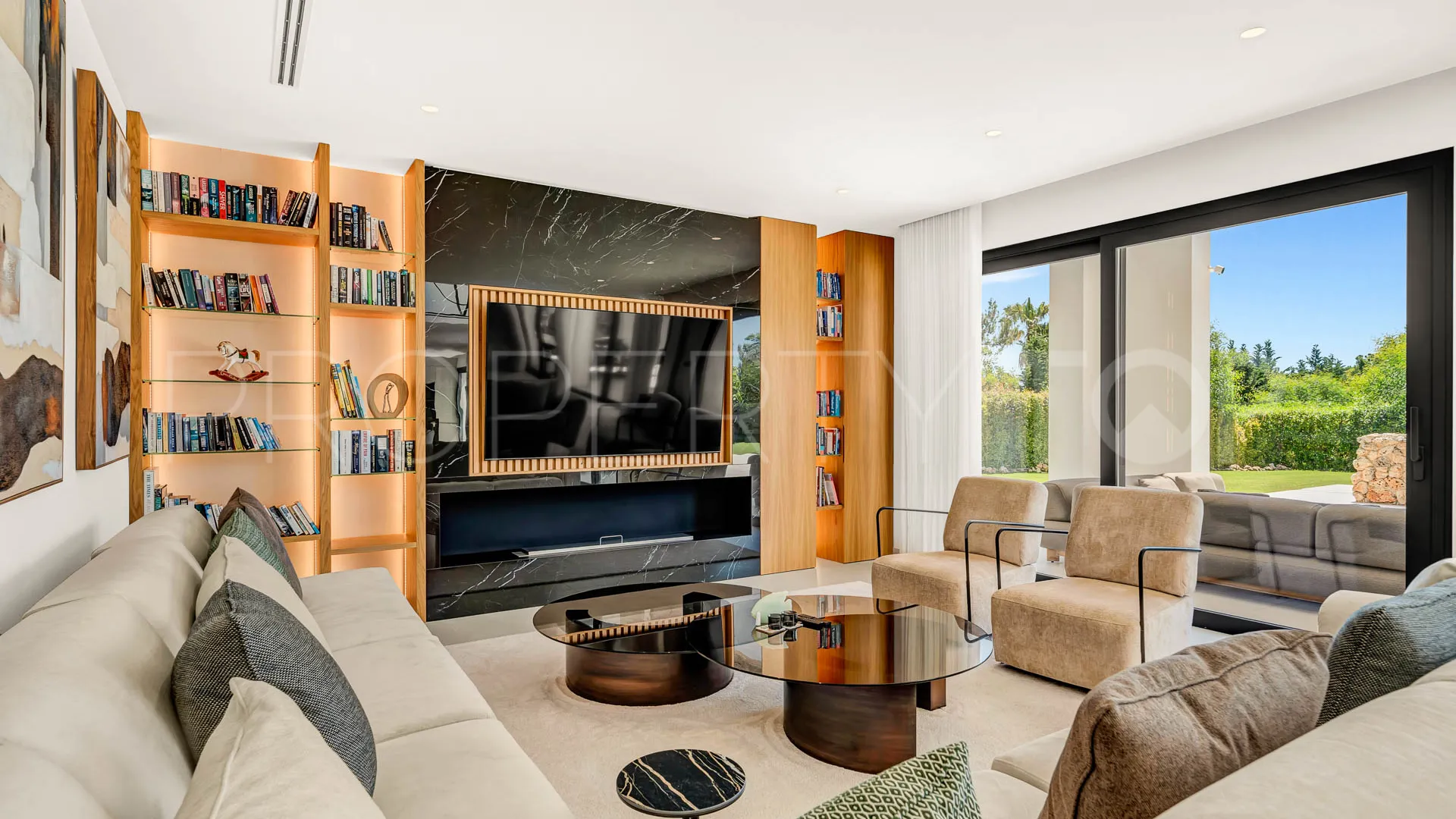 5 bedrooms Cascada de Camojan villa for sale