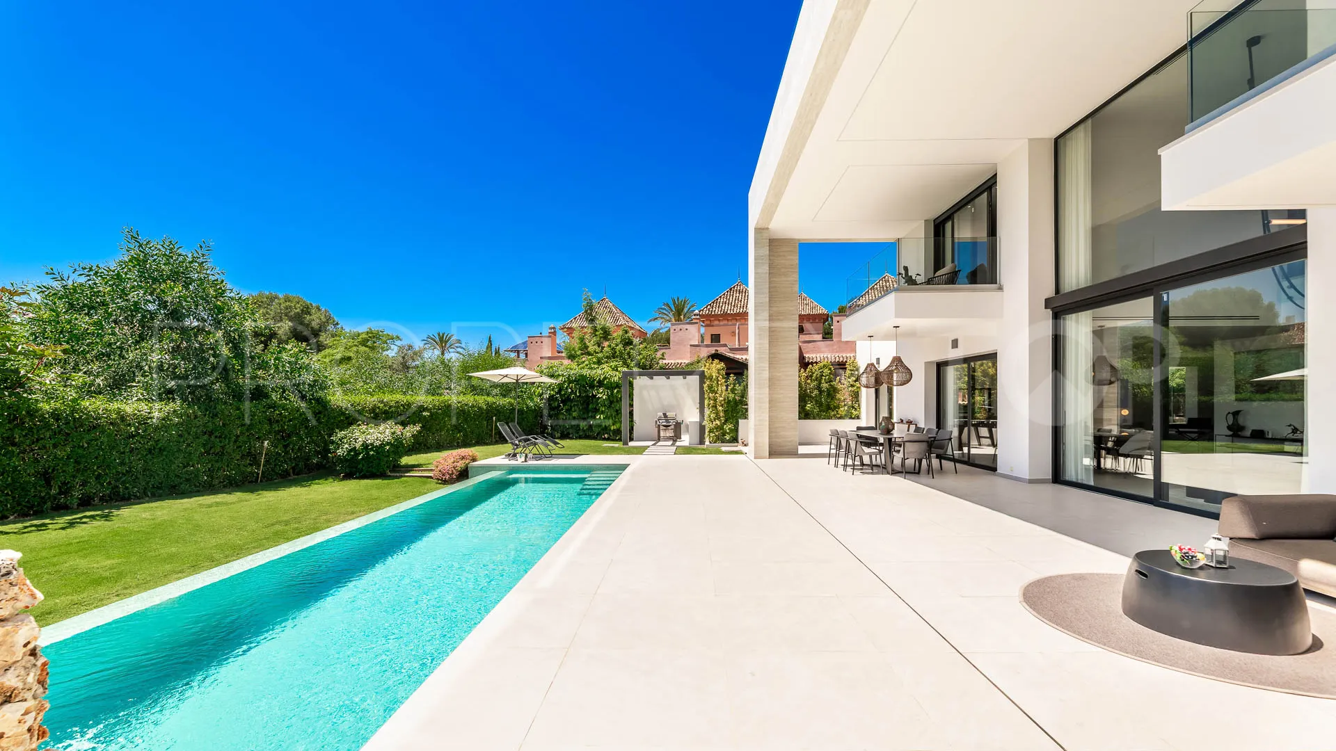 5 bedrooms Cascada de Camojan villa for sale