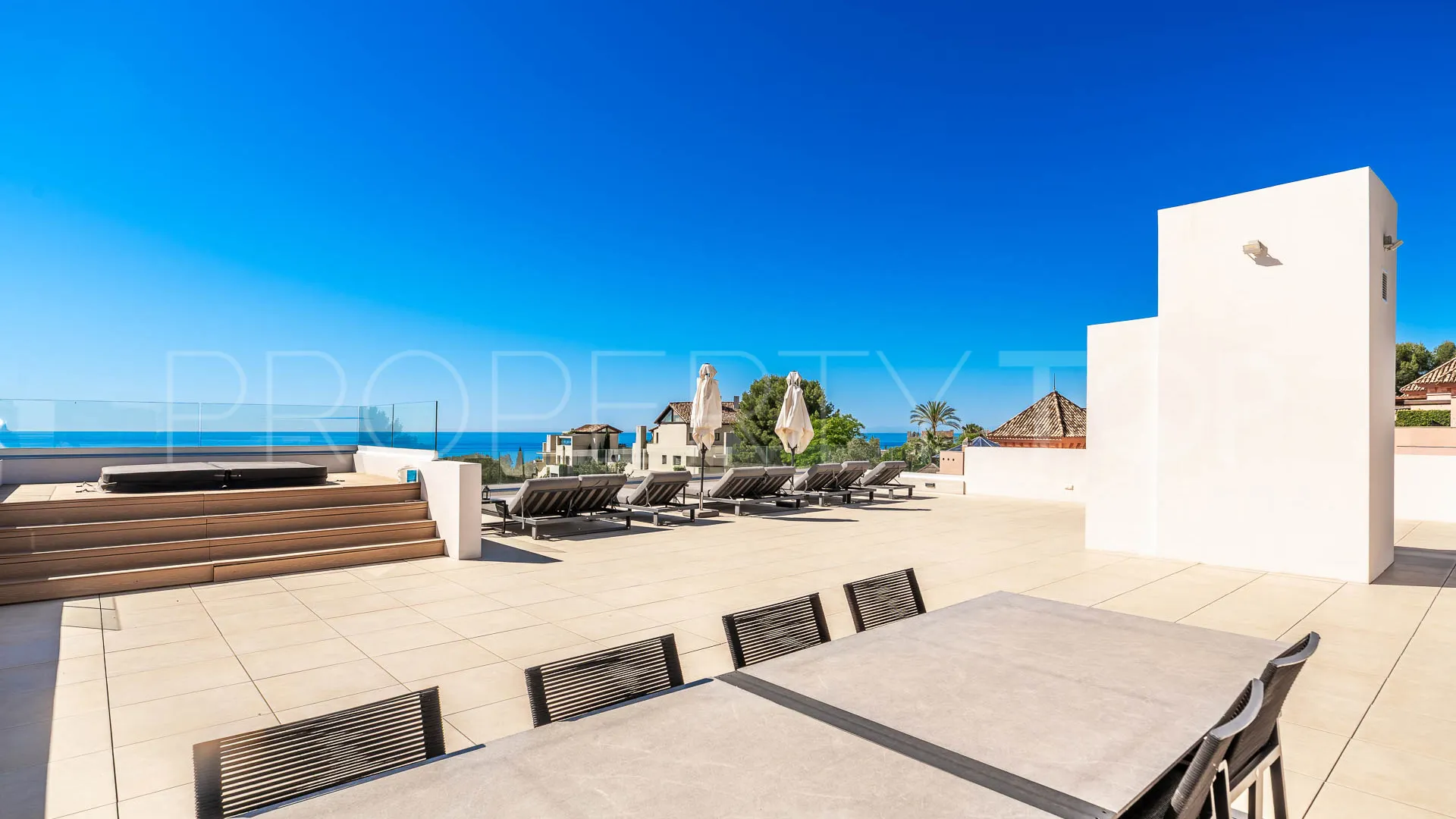 5 bedrooms Cascada de Camojan villa for sale