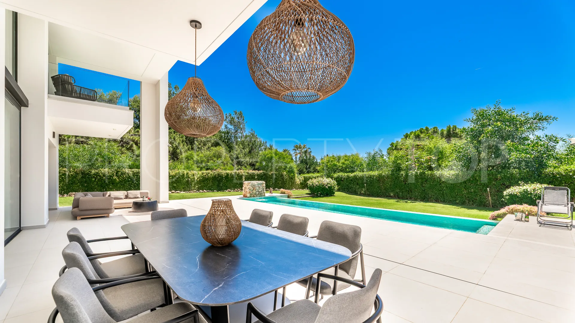 5 bedrooms Cascada de Camojan villa for sale