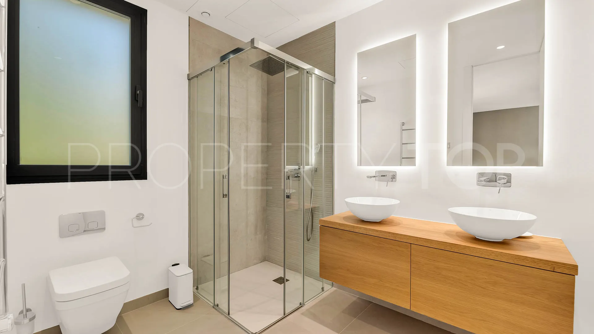 5 bedrooms Cascada de Camojan villa for sale