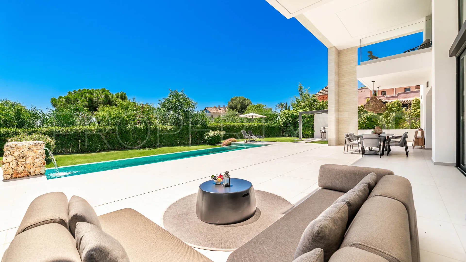 5 bedrooms Cascada de Camojan villa for sale