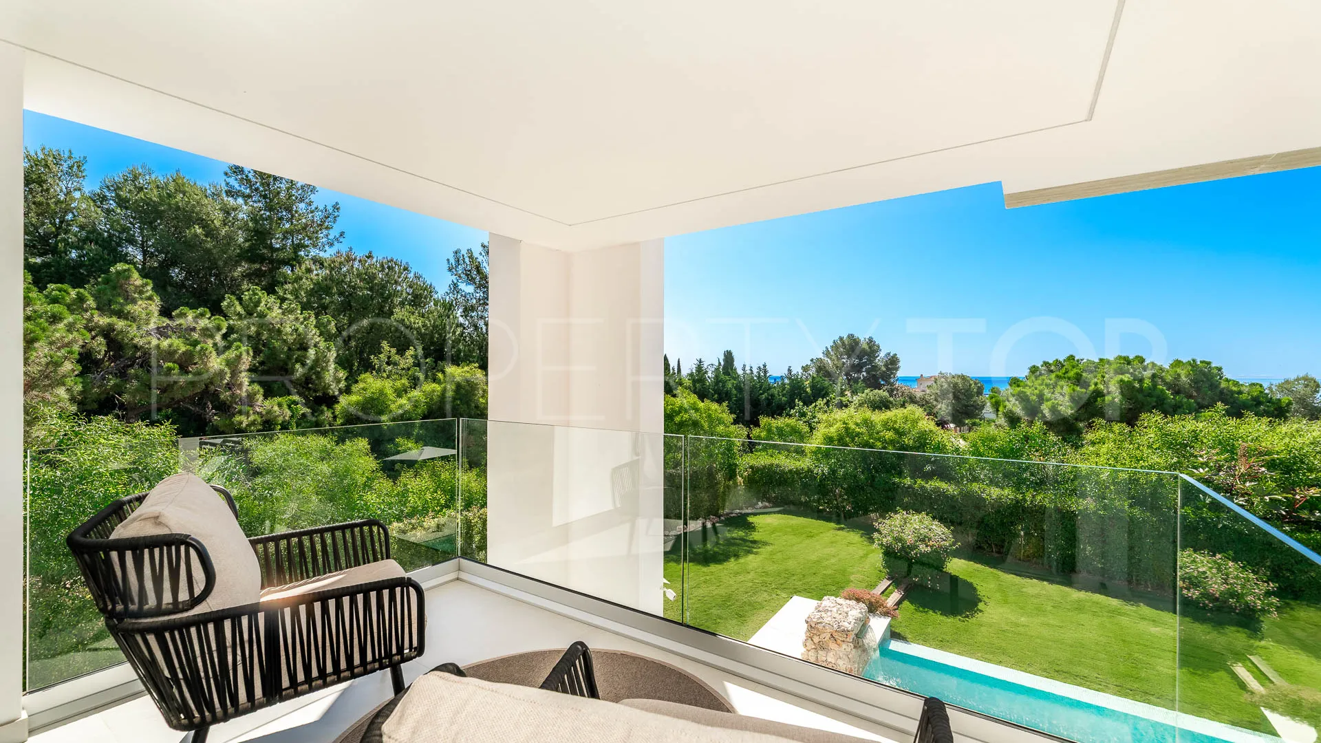5 bedrooms Cascada de Camojan villa for sale