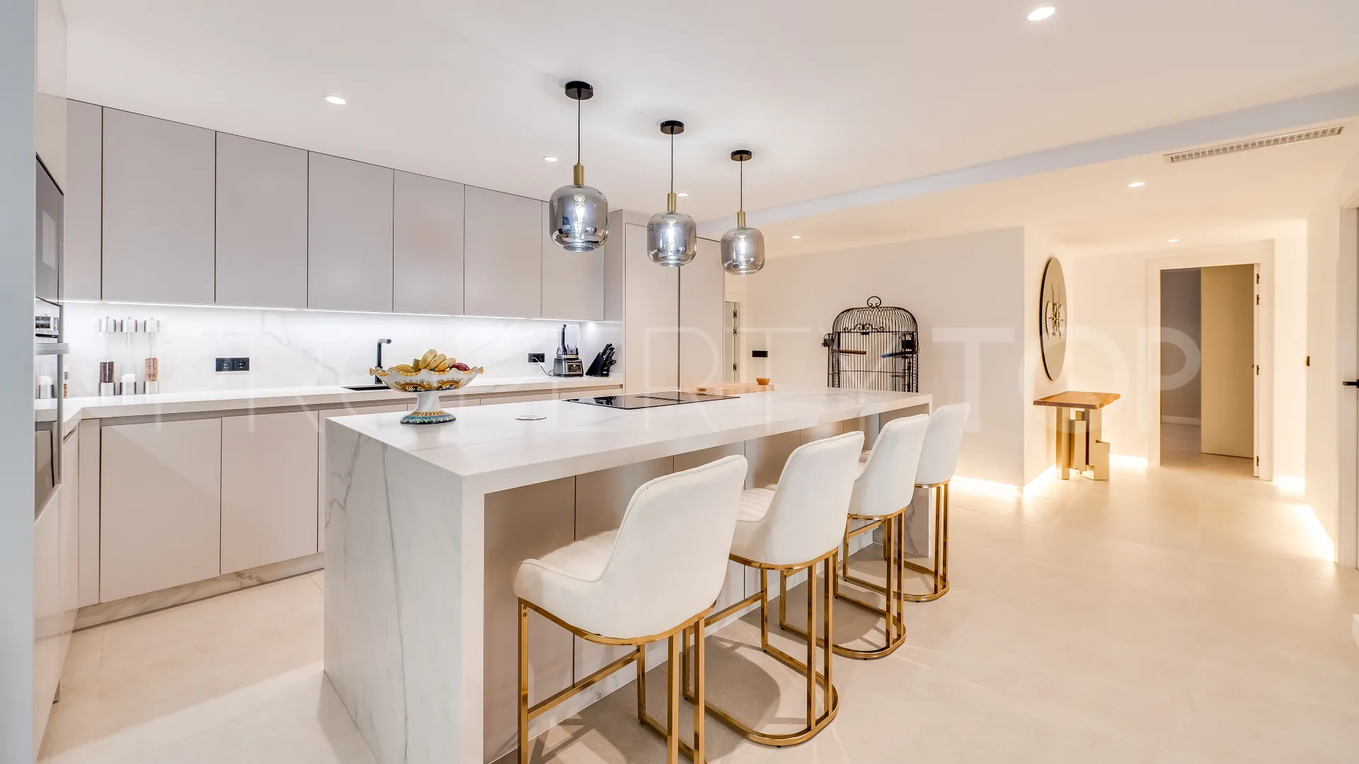 Apartment for sale in Las Lomas del Marbella Club