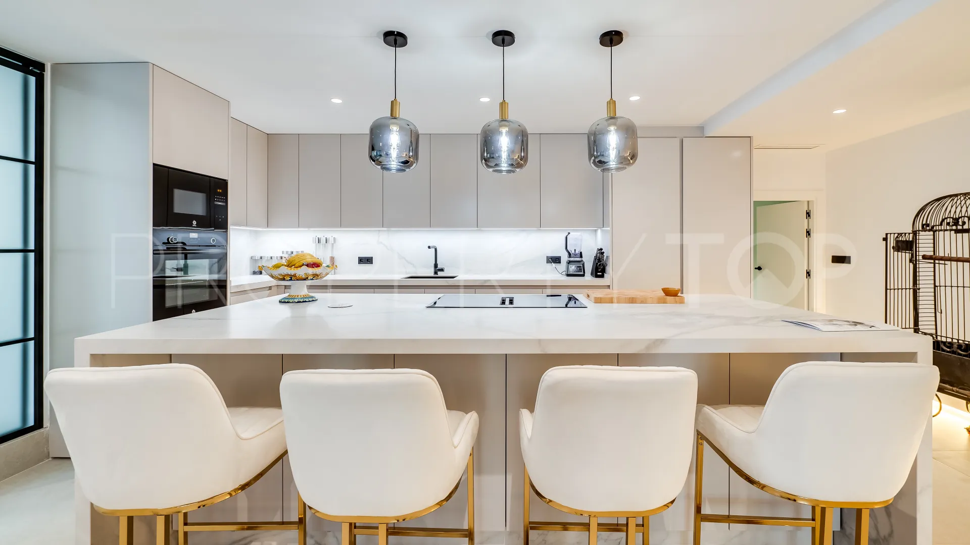 Apartment for sale in Las Lomas del Marbella Club