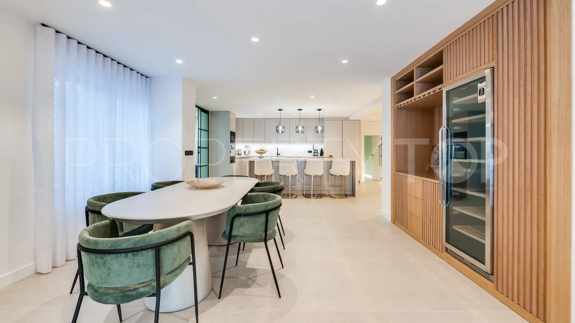 Apartment for sale in Las Lomas del Marbella Club