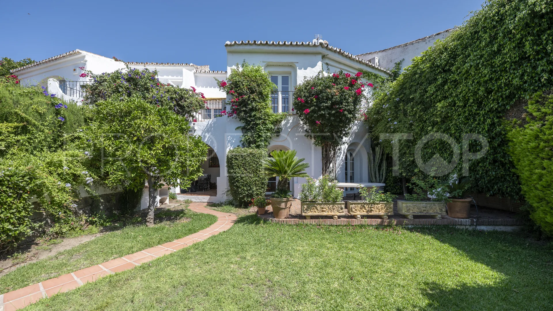 Town house for sale in Los Altos de los Monteros