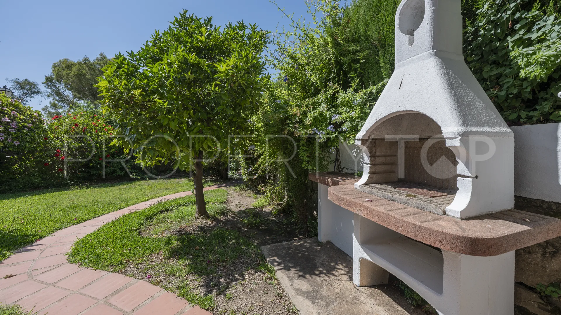 Town house for sale in Los Altos de los Monteros