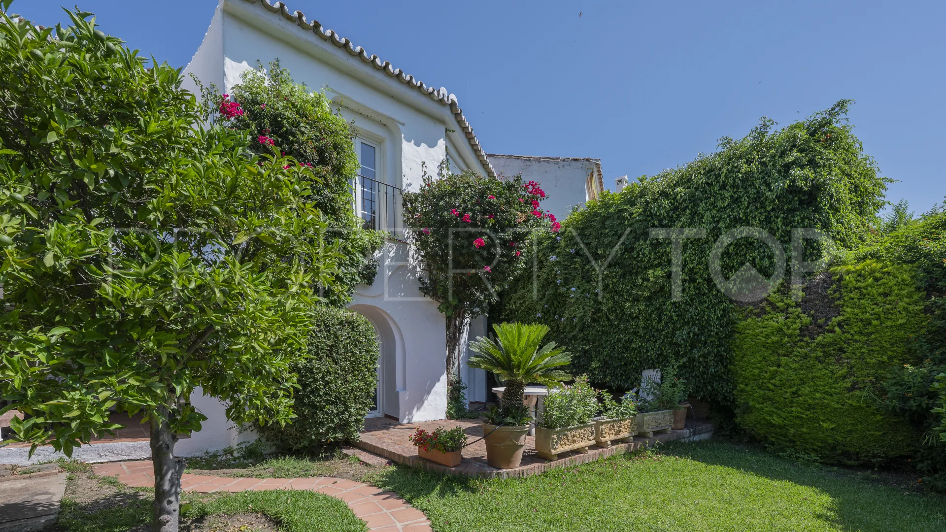 Town house for sale in Los Altos de los Monteros