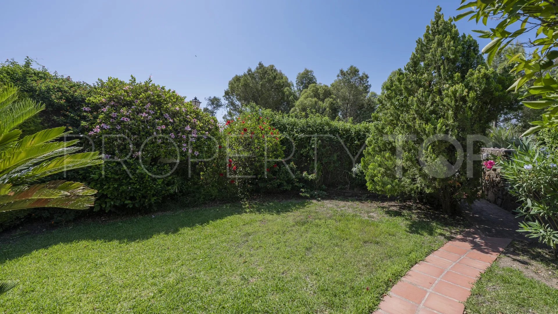 Town house for sale in Los Altos de los Monteros