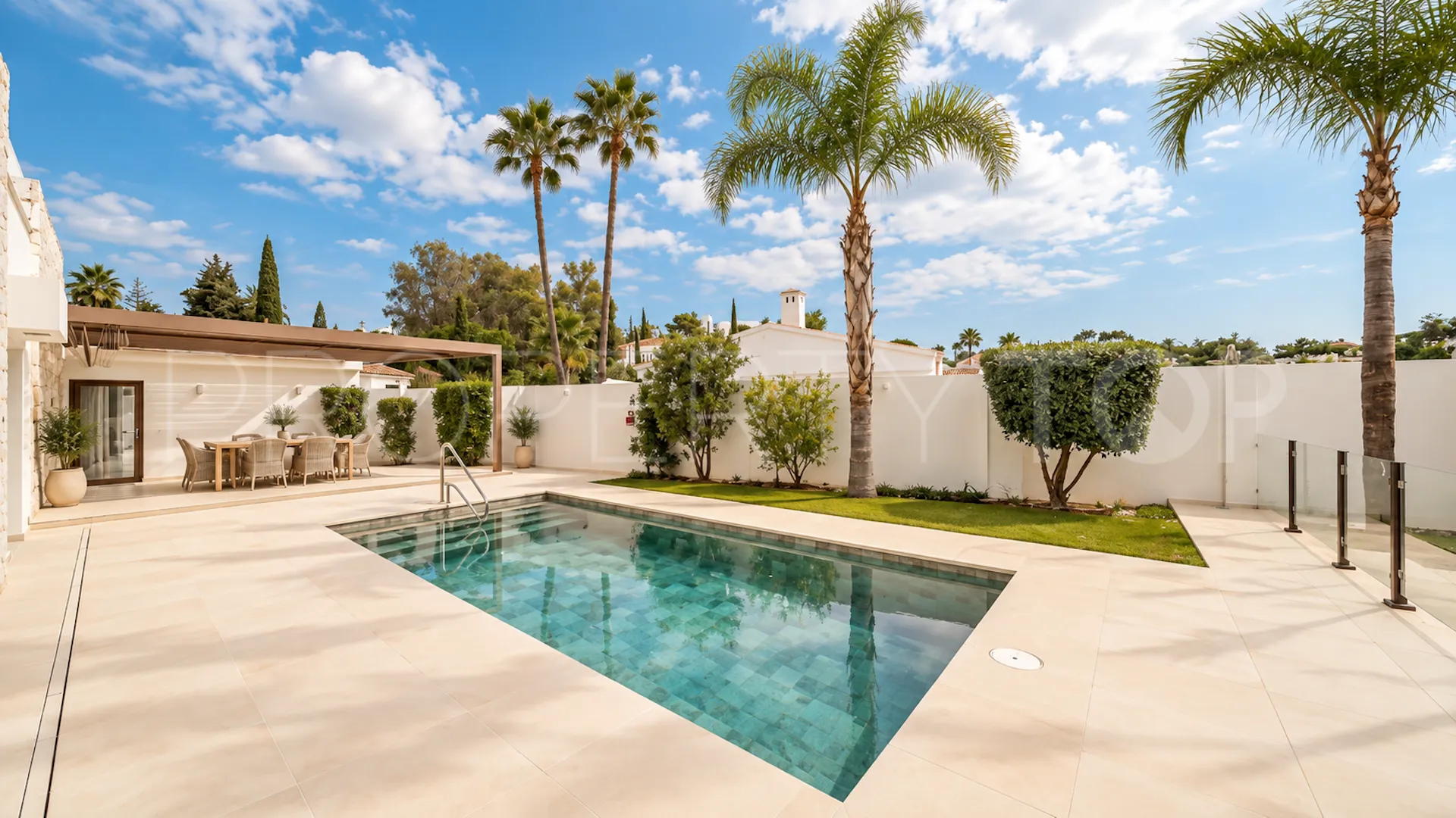 For sale El Rosario 4 bedrooms bungalow