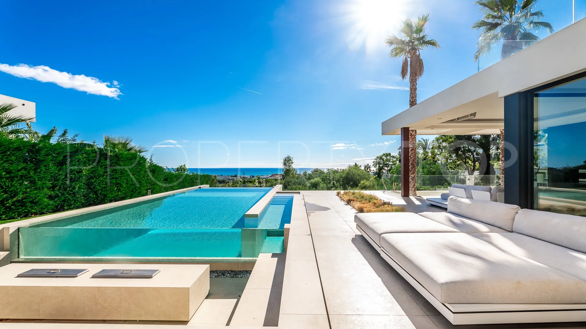Villa for sale in Los Flamingos Golf