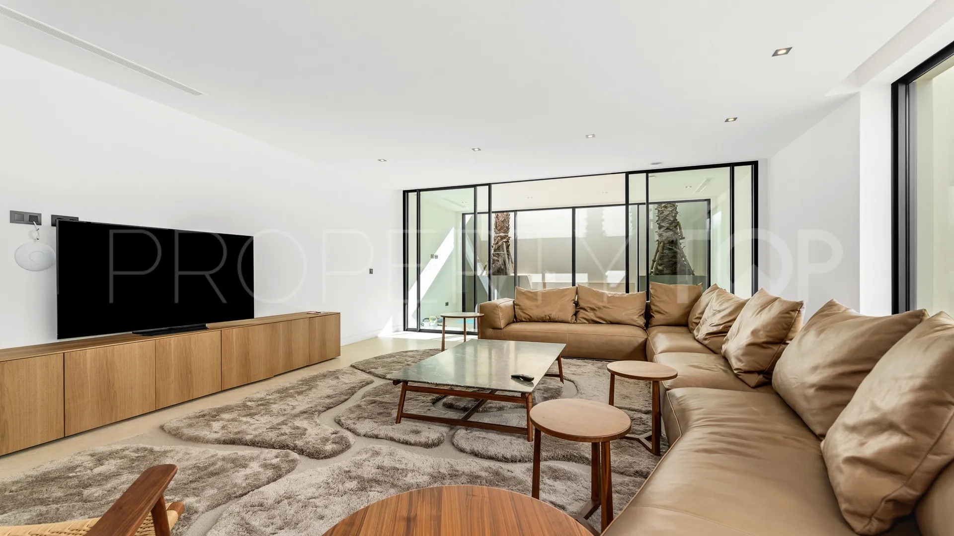 Villa for sale in Los Flamingos Golf