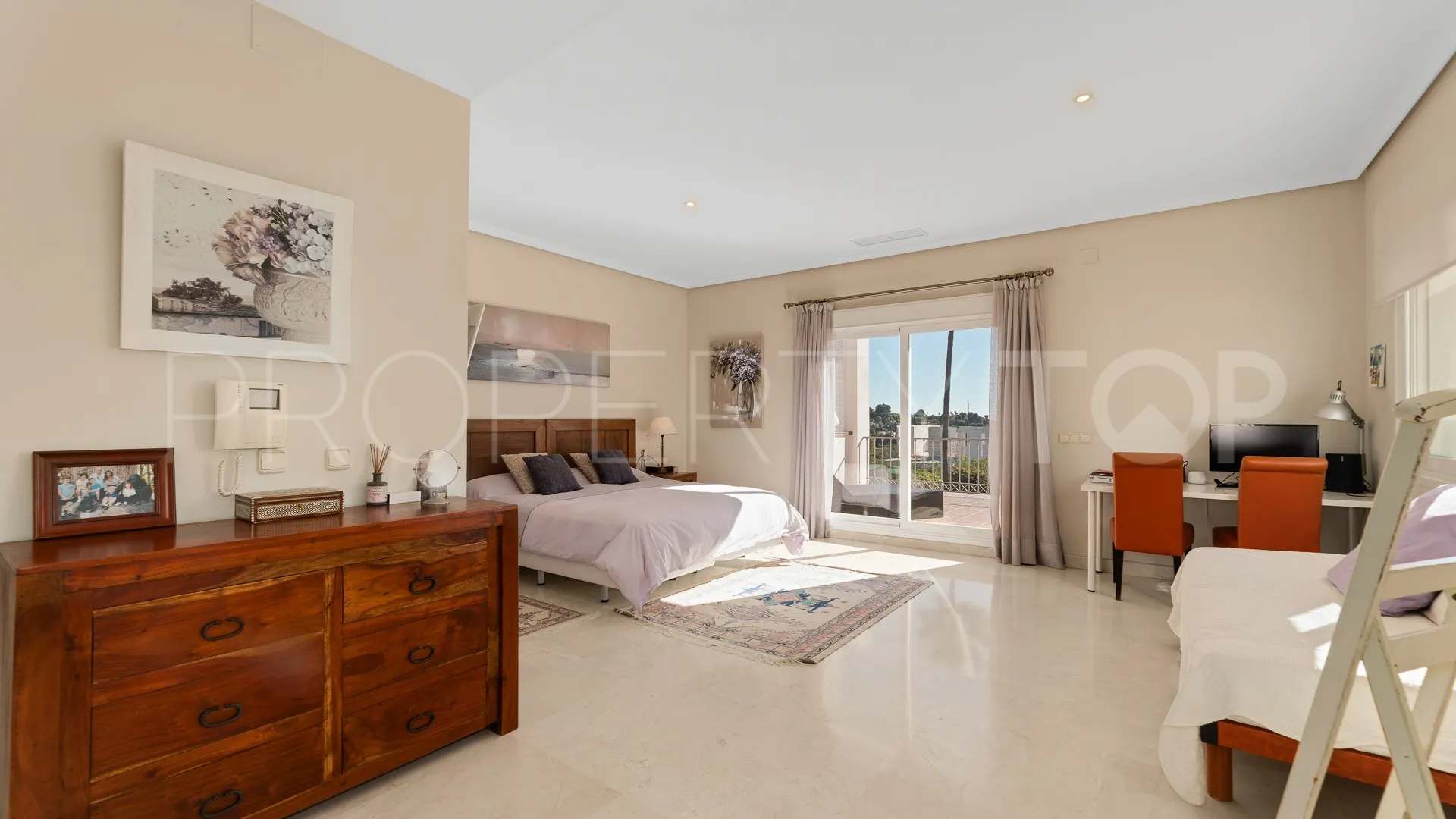 Villa en venta en Paraiso Alto de 6 dormitorios