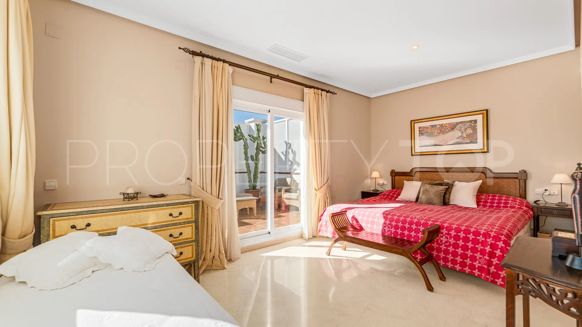 Villa en venta en Paraiso Alto de 6 dormitorios