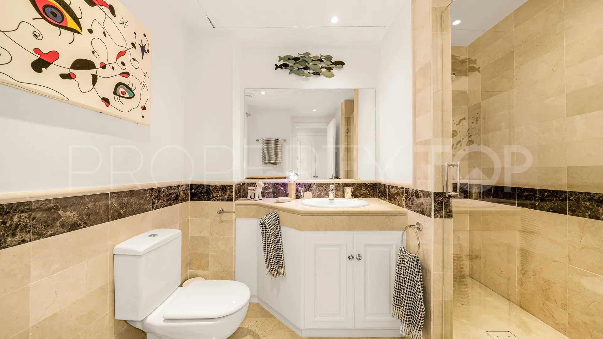 Comprar apartamento en Rio Real con 3 dormitorios
