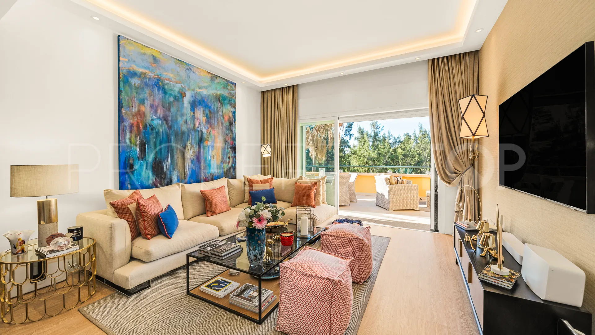 Comprar apartamento en Rio Real con 3 dormitorios