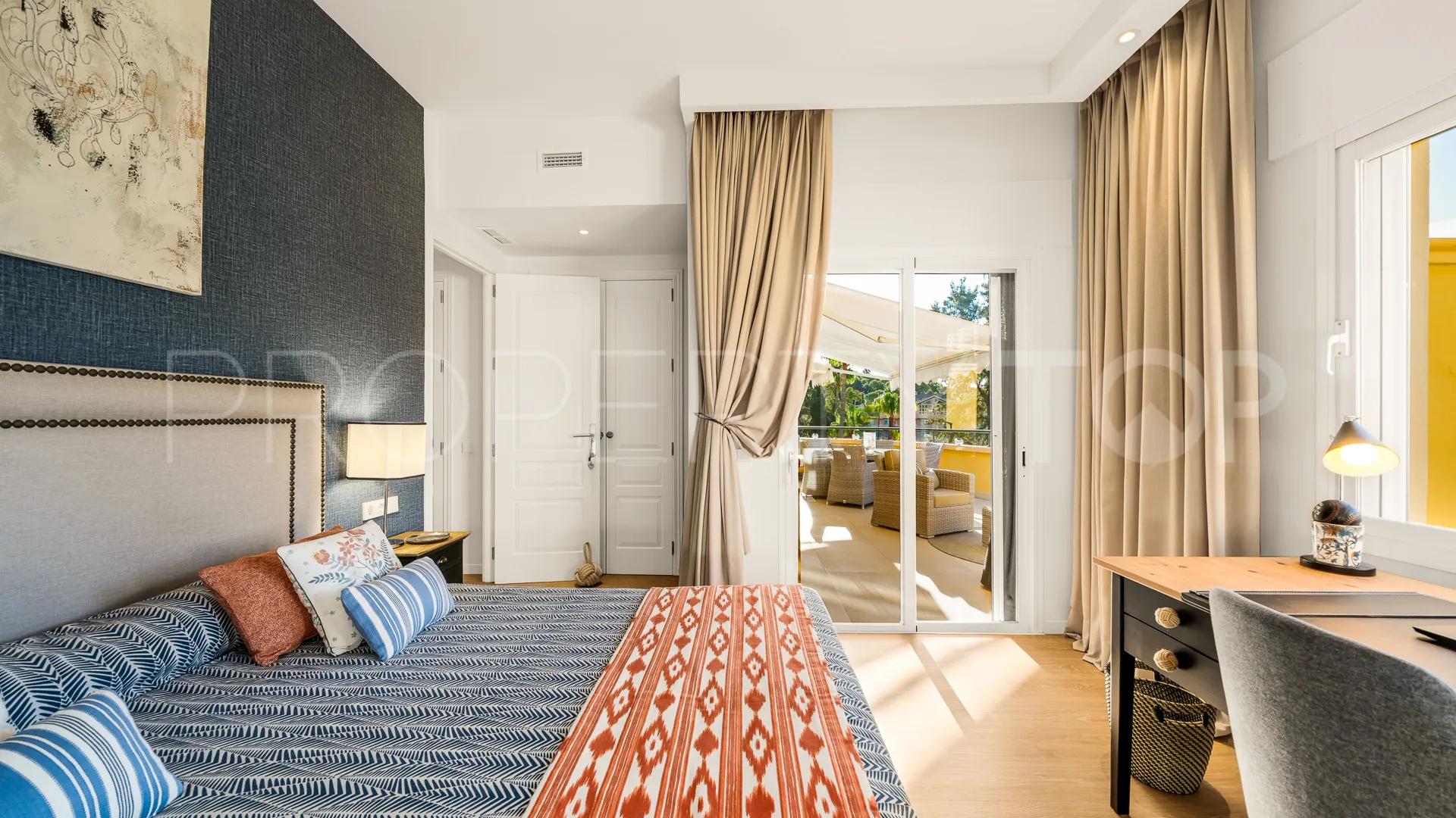Comprar apartamento en Rio Real con 3 dormitorios