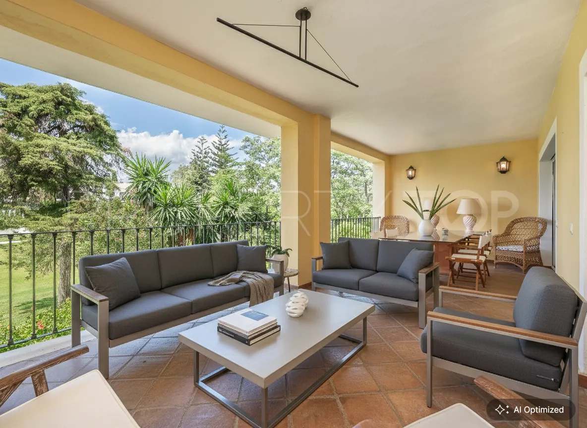 Apartment for sale in Guadalmina Alta with 4 bedrooms