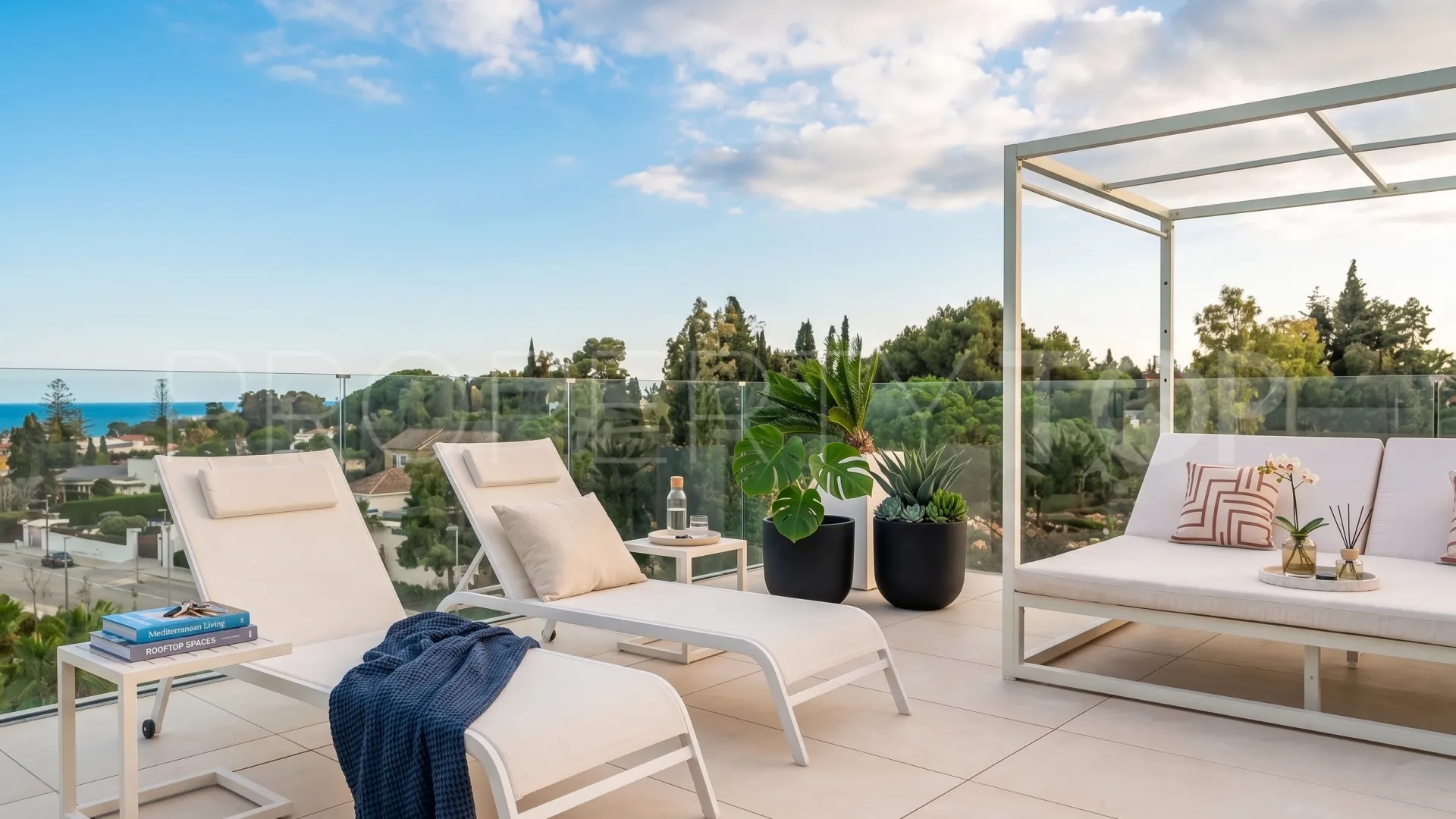 For sale duplex penthouse with 3 bedrooms in Golden Mile