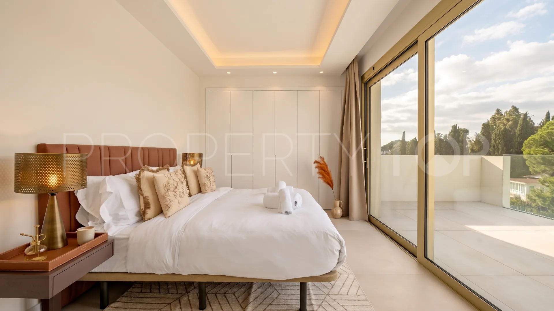 For sale duplex penthouse with 3 bedrooms in Golden Mile