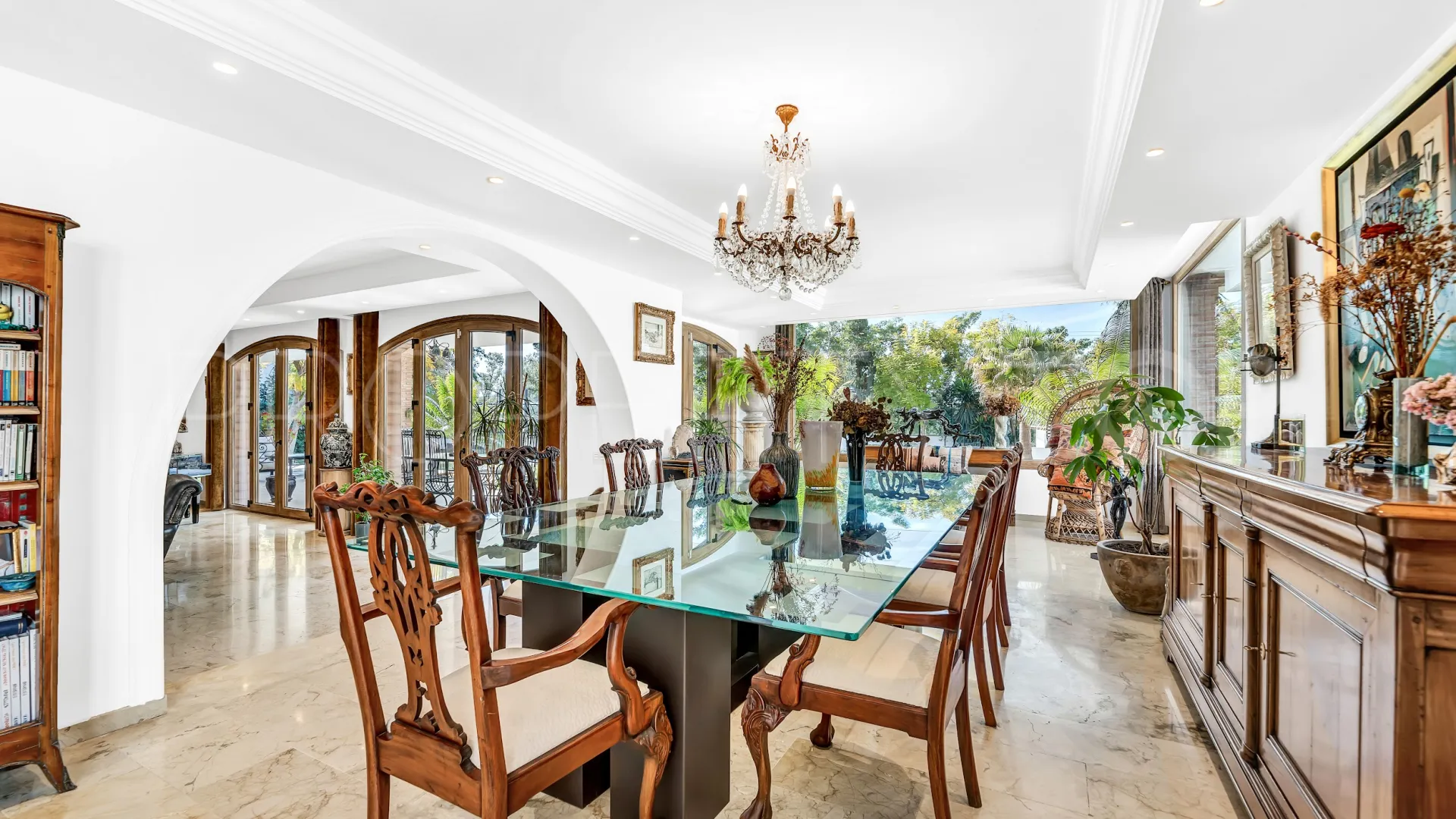 Nagüeles, villa a la venta de 5 dormitorios