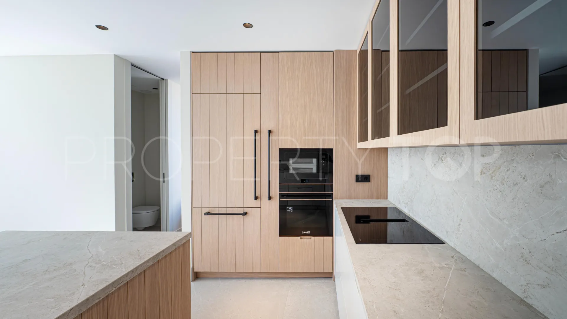 Villa for sale in Beach Side Golden Mile with 5 bedrooms