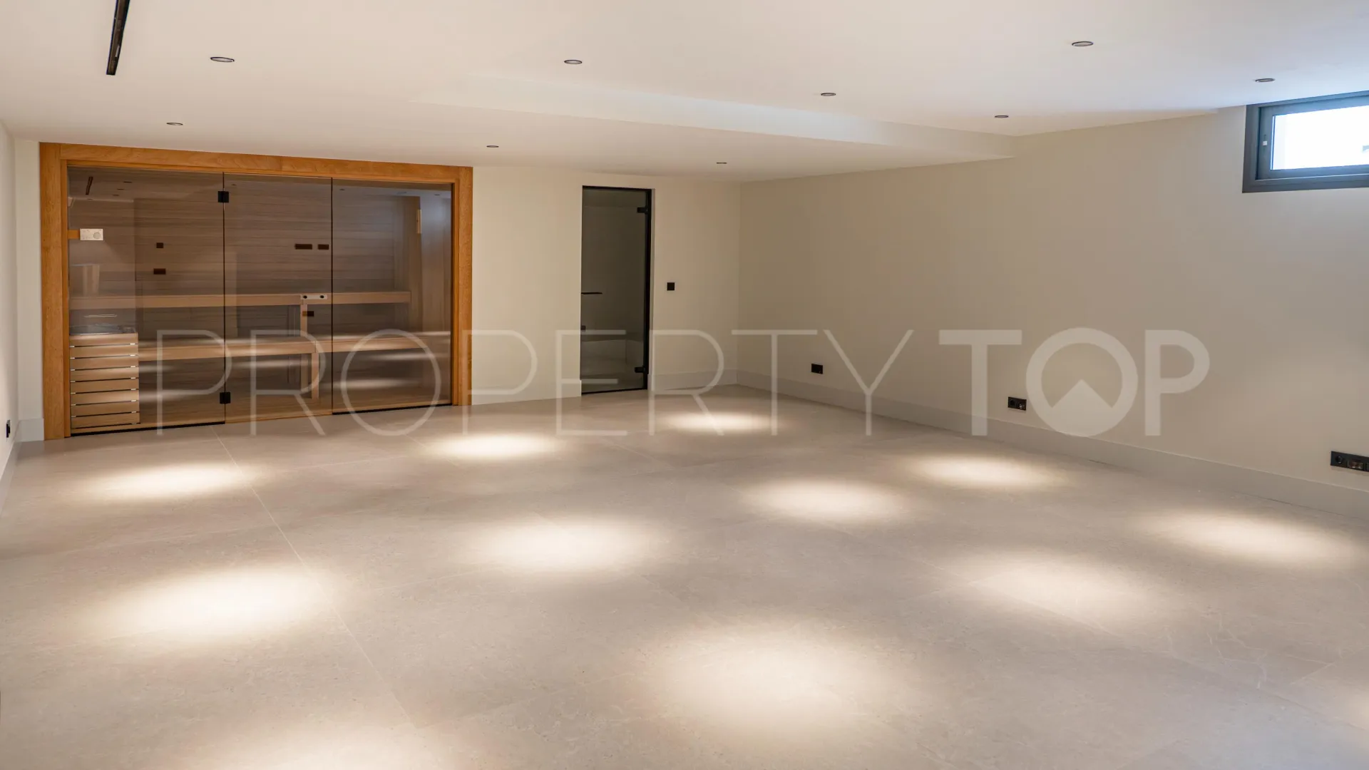 Villa for sale in Beach Side Golden Mile with 5 bedrooms