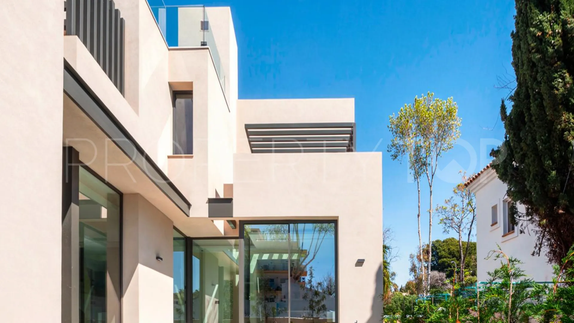 Villa for sale in Beach Side Golden Mile with 5 bedrooms