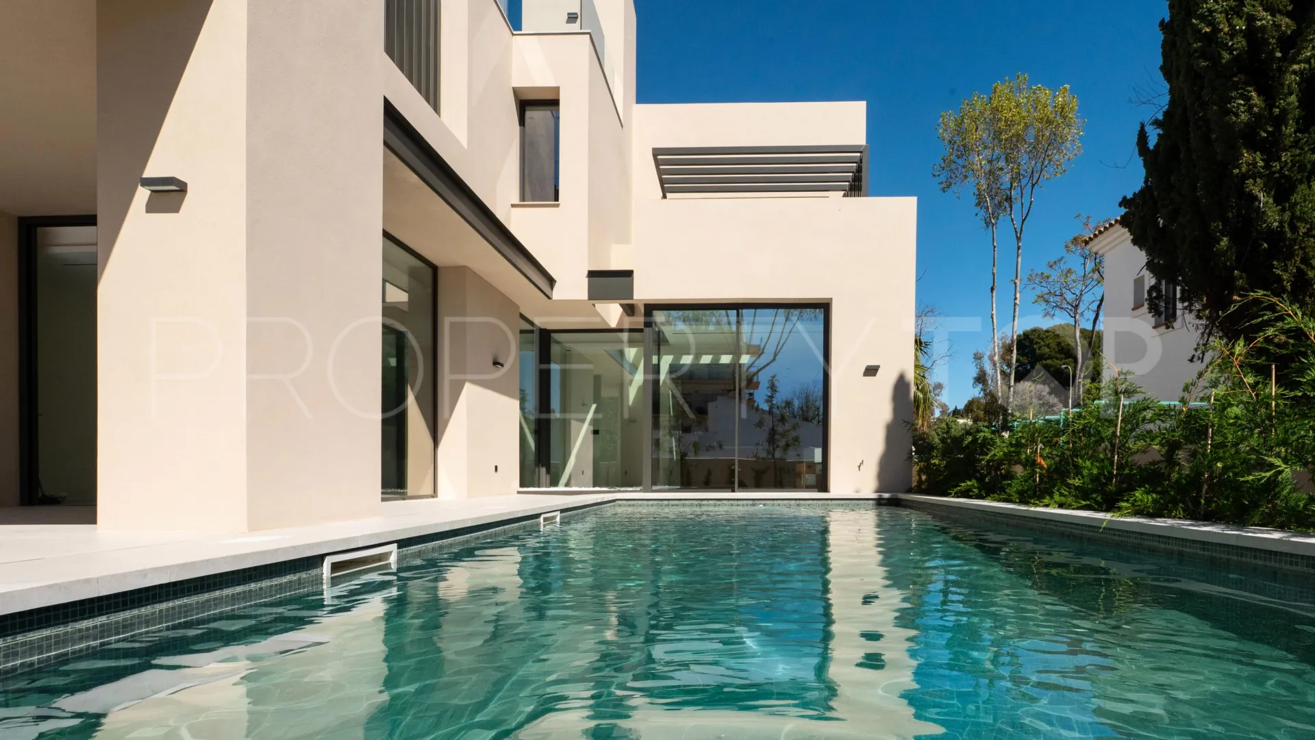 Villa for sale in Beach Side Golden Mile with 5 bedrooms
