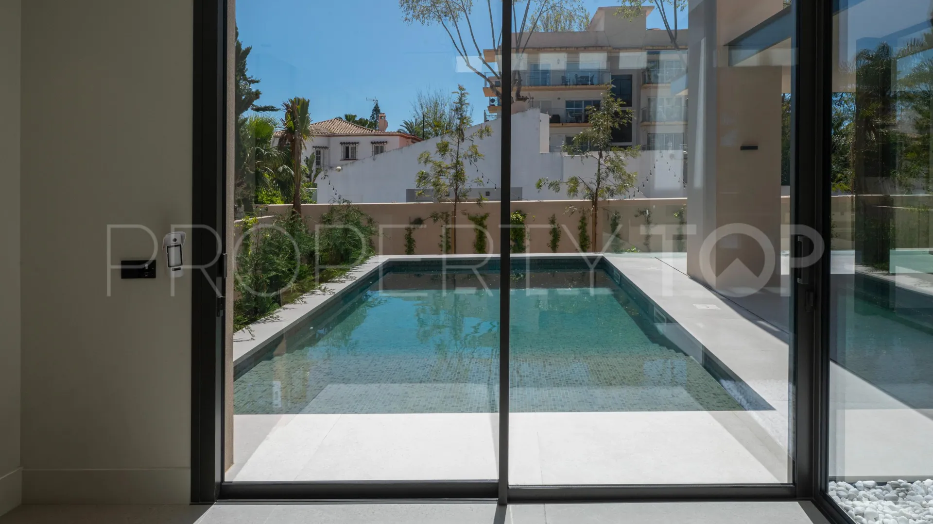 Villa for sale in Beach Side Golden Mile with 5 bedrooms
