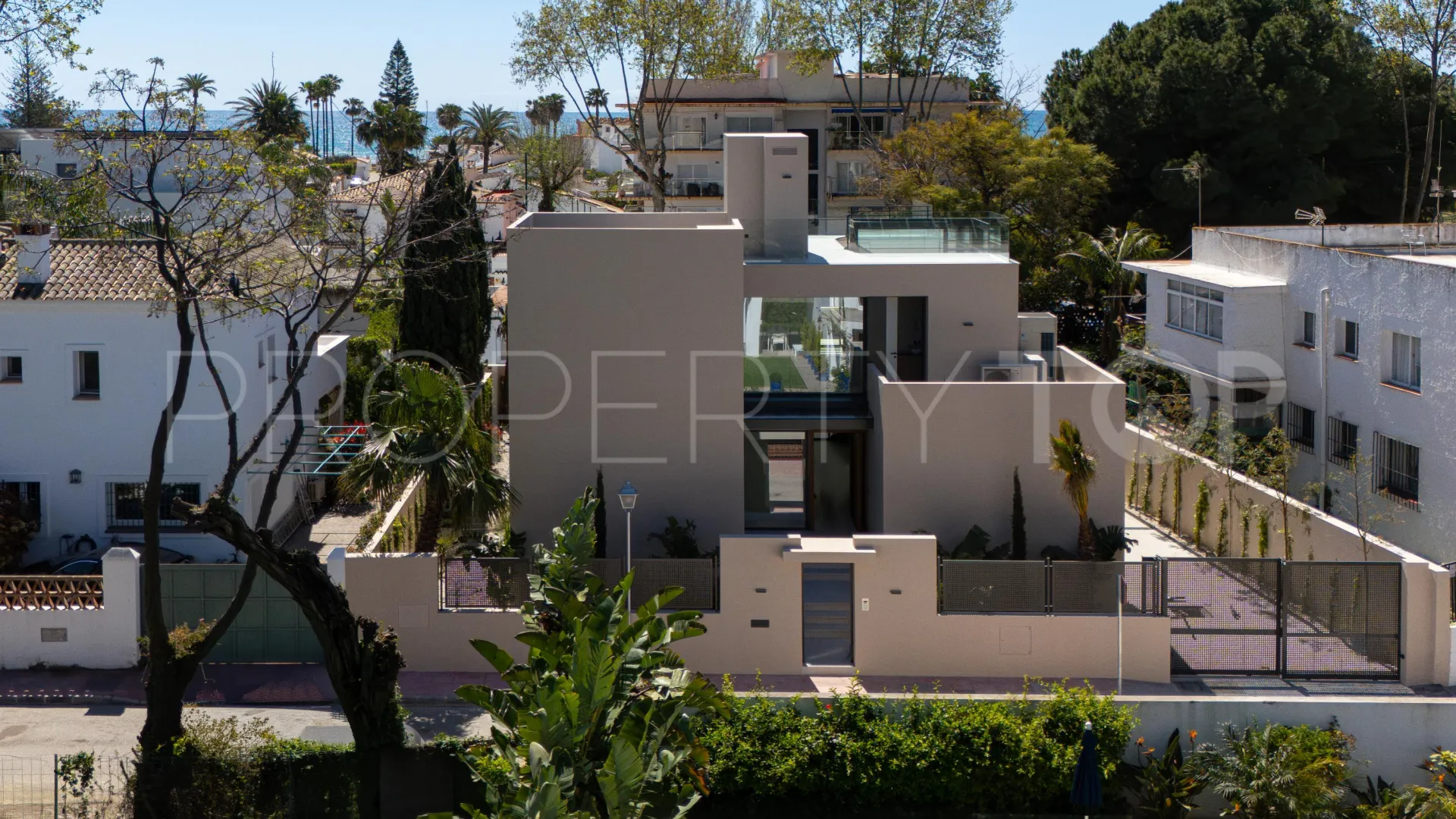 Villa for sale in Beach Side Golden Mile with 5 bedrooms