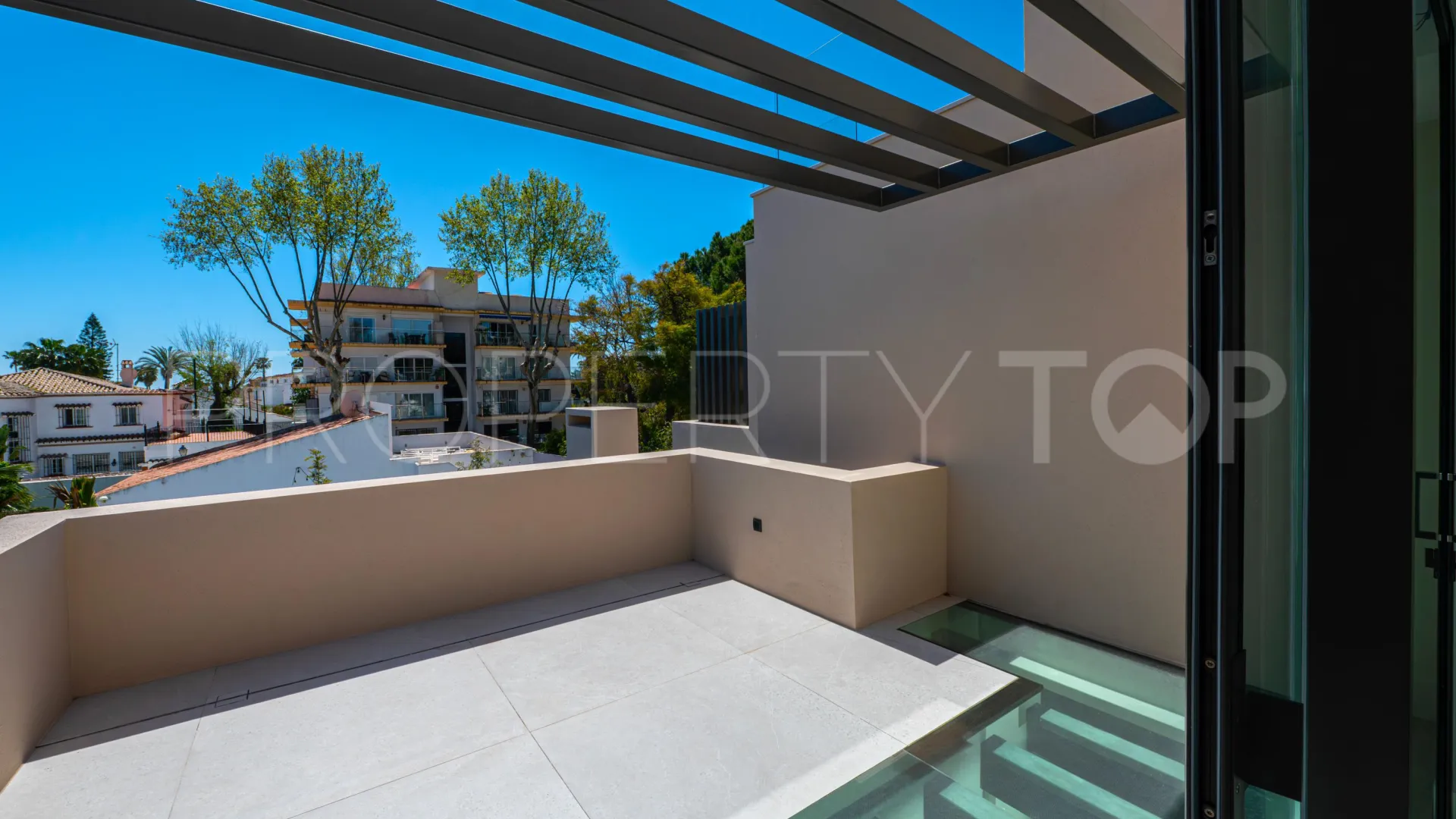 Villa for sale in Beach Side Golden Mile with 5 bedrooms