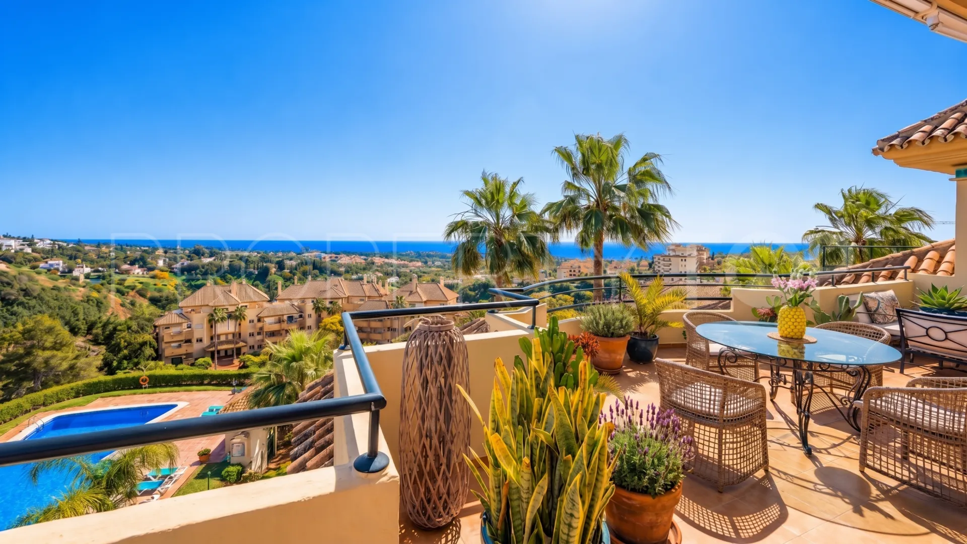 Penthouse in Marbella East for sale